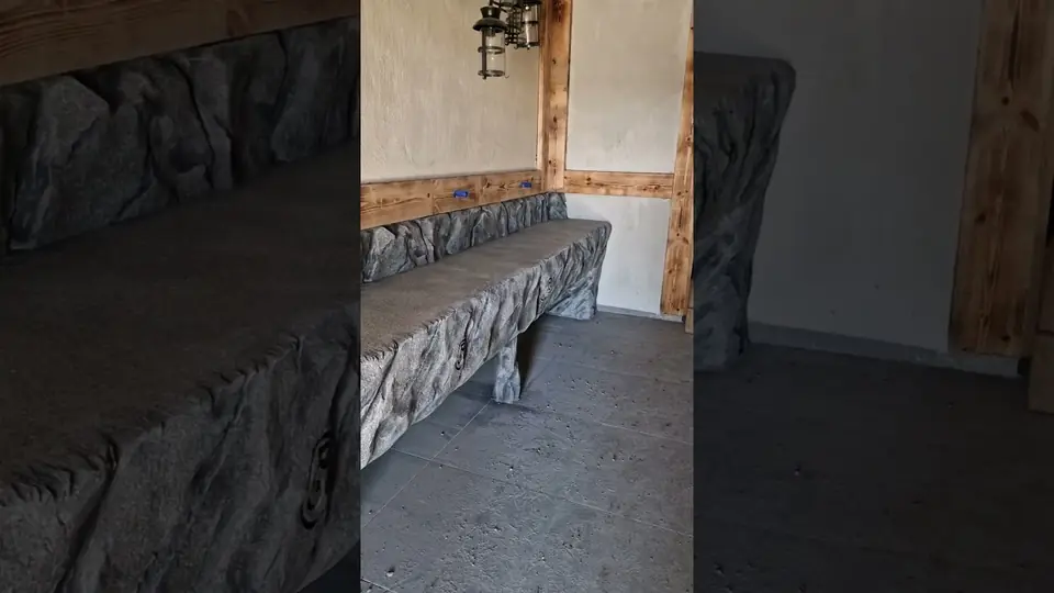 Stoly a umyvadla ve tvaru skály: toalety zábavního parku, část 3